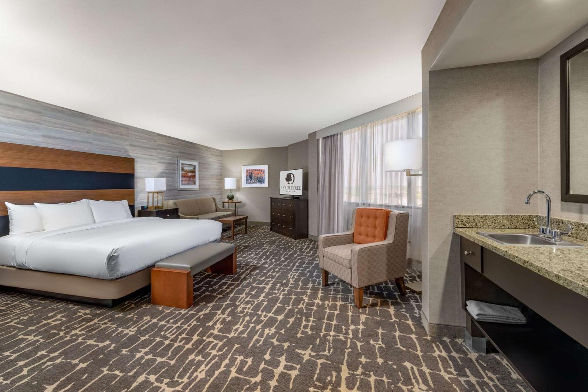 Doubletree By Hilton Hotel Denver - Aurora Exterior foto