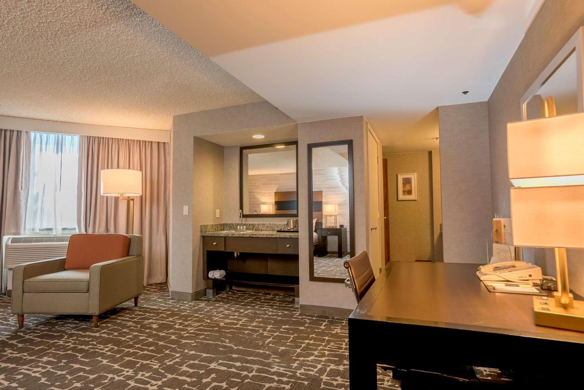 Doubletree By Hilton Hotel Denver - Aurora Exterior foto