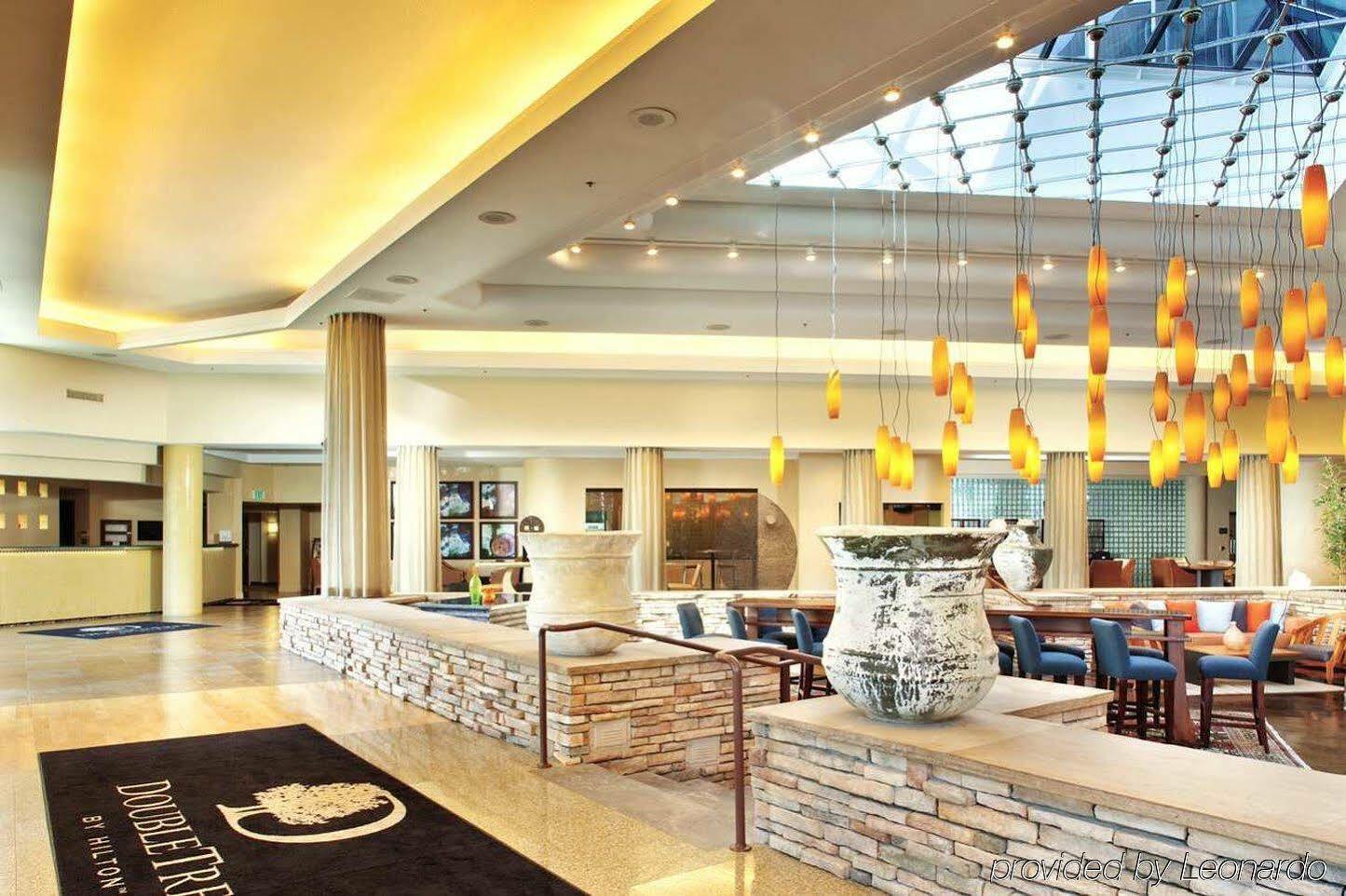 Doubletree By Hilton Hotel Denver - Aurora Exterior foto